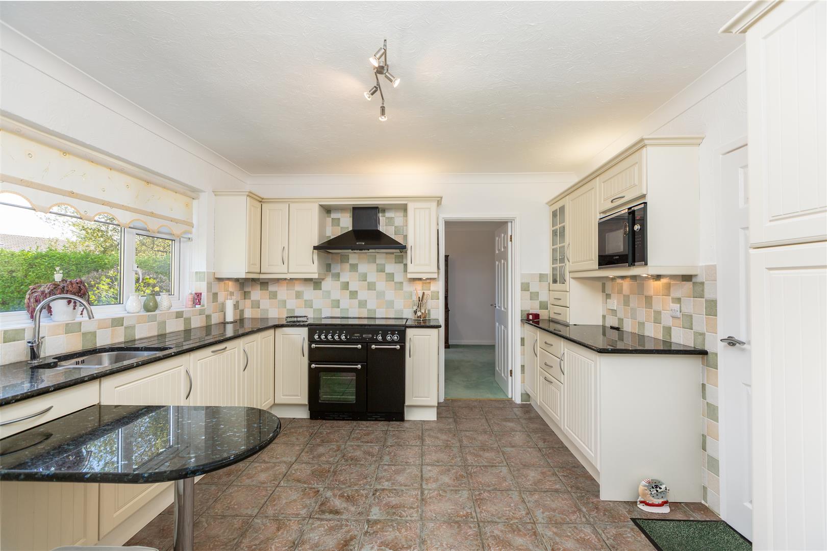 Saunders Way, Sketty, Swansea, SA2 8BJ